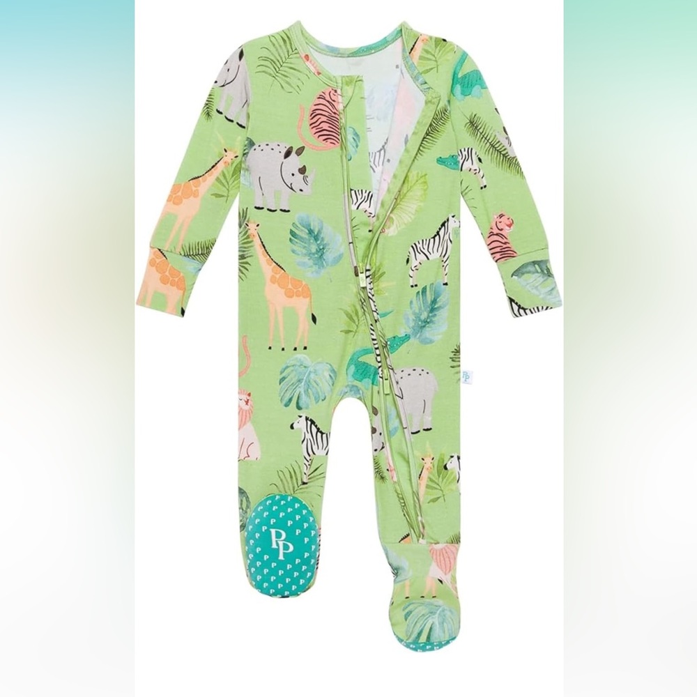 NEW PoshPeanut Bamboo Viscose footsie 3-6 month animals print